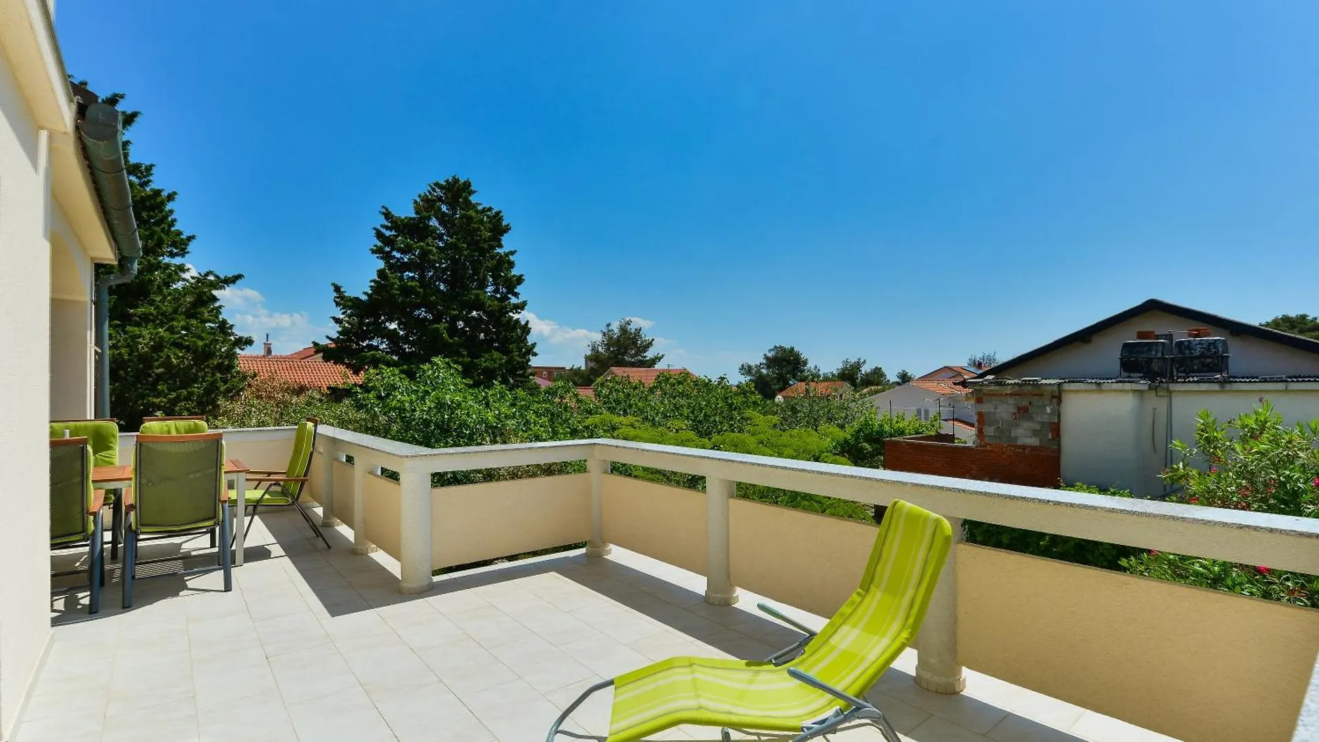 Apartman Apartmani Crystal Vir