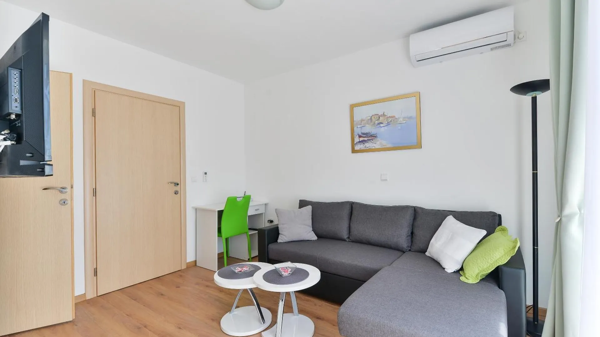 Apartman Apartmani Crystal Vir