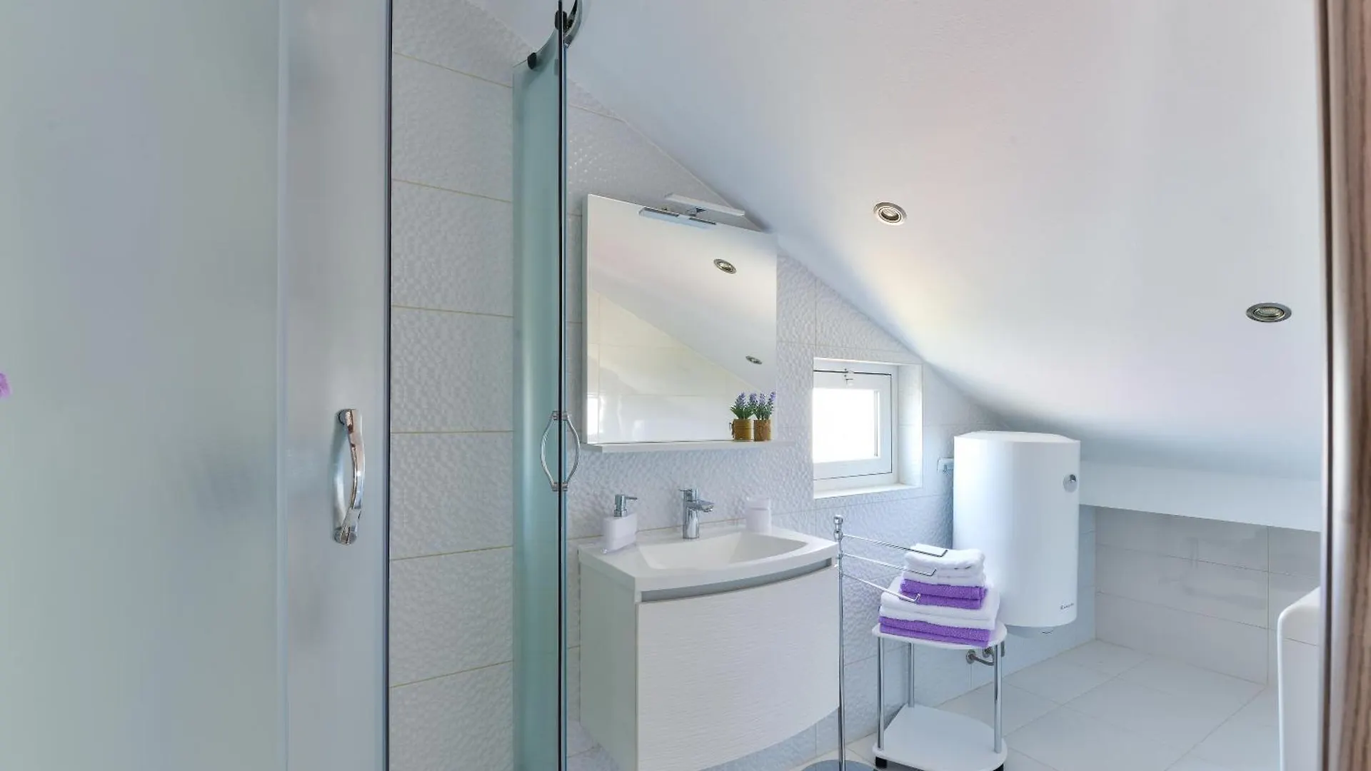 Apartman Apartmani Crystal Vir
